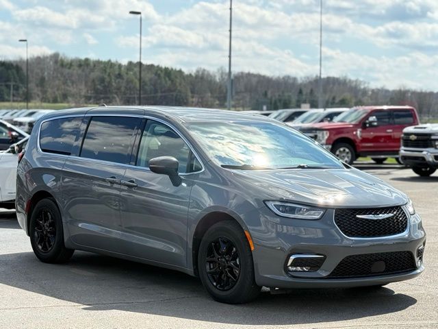 Used 2023 Chrysler Pacifica - photo 37