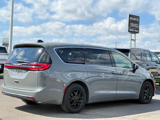 Used 2023 Chrysler Pacifica - photo 40