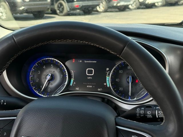 Used 2023 Chrysler Pacifica - photo 12