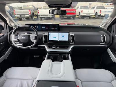 Used 2025 Ford Expedition - photo 1