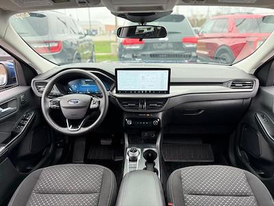 Used 2023 Ford Escape - photo 2