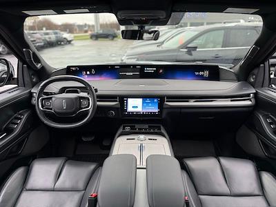 Used 2025 Lincoln Navigator - photo 1