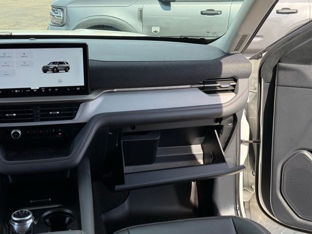Used 2025 Ford Explorer - photo 37