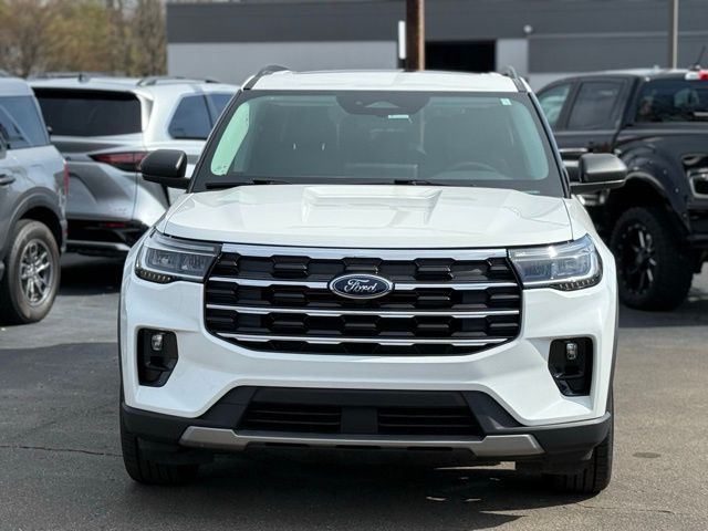 Used 2025 Ford Explorer - photo 40