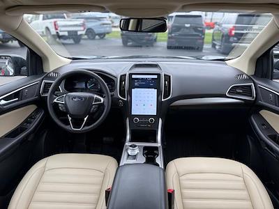 Used 2024 Ford Edge - photo 2