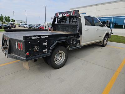 2022 Ram 3500 Crew Cab DRW 4x4 Flatbed Truck for sale #63524A - photo 2