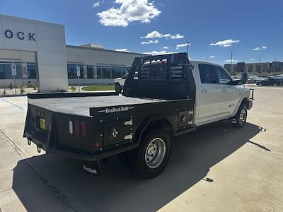 2022 Ram 3500 Crew Cab DRW 4x4 Flatbed Truck for sale #63524A - photo 2