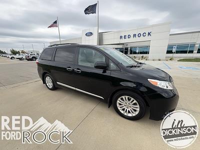 2017 Toyota Sienna 4x2 Minivan for sale #63713A - photo 1