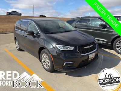 Used 2023 Chrysler Pacifica - photo 1
