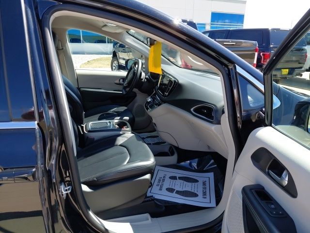 Used 2024 Chrysler Pacifica - photo 12