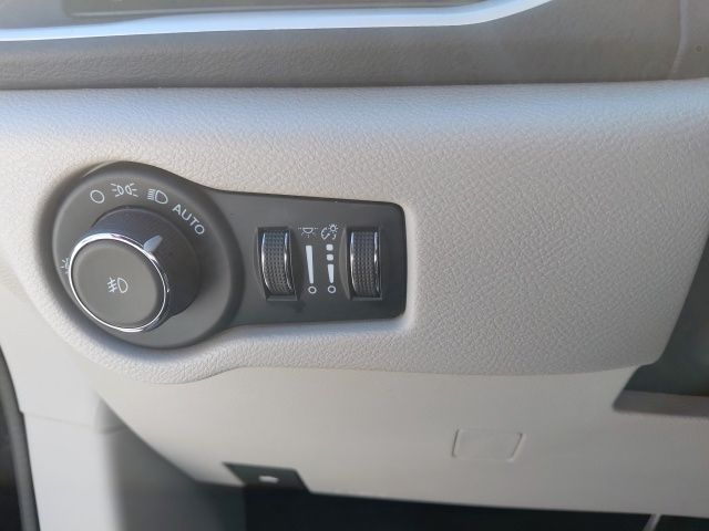 Used 2024 Chrysler Pacifica - photo 19