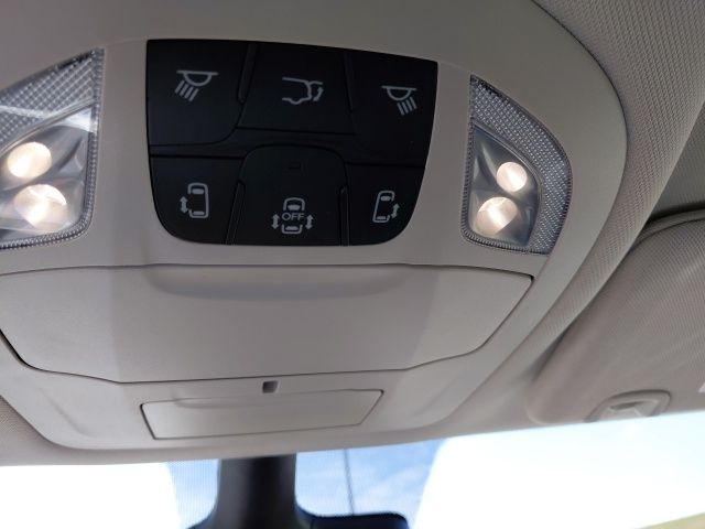 Used 2024 Chrysler Pacifica - photo 25