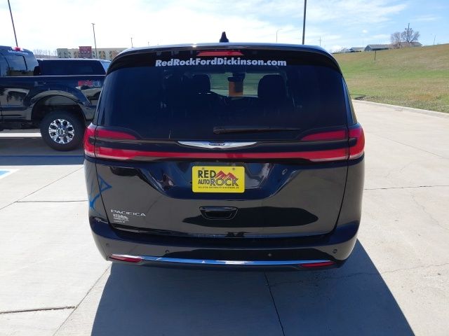 Used 2024 Chrysler Pacifica - photo 6