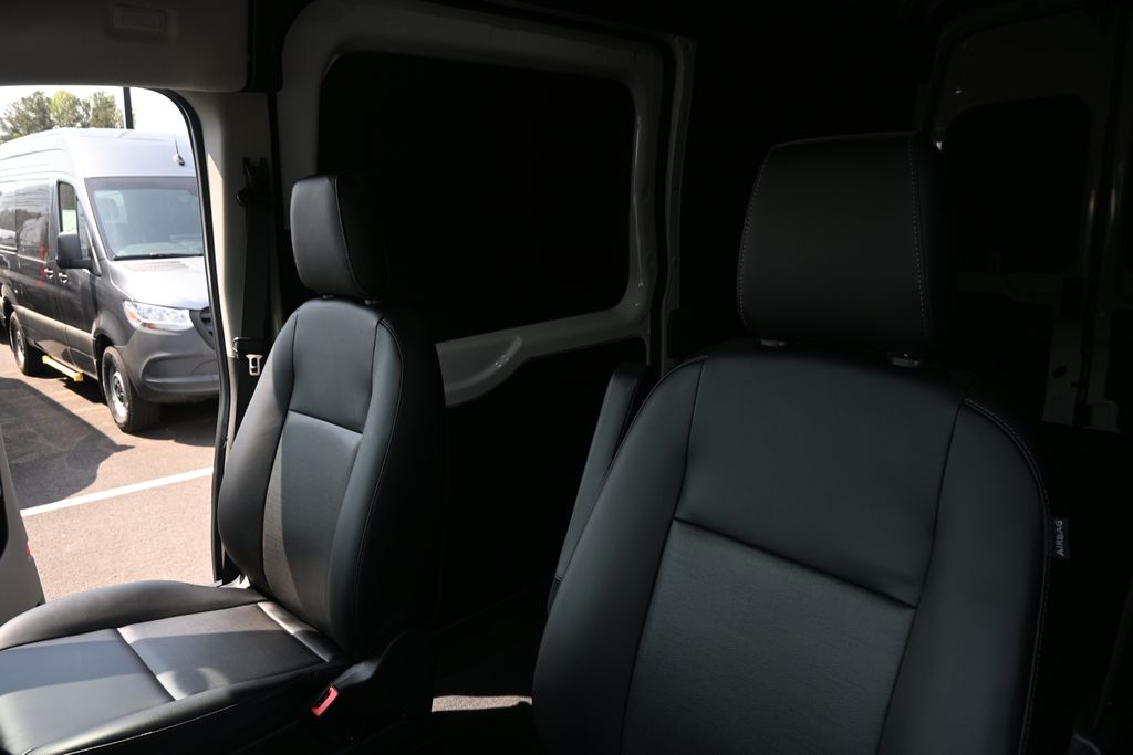 Used 2025 Ford Transit 350 HD - photo 7