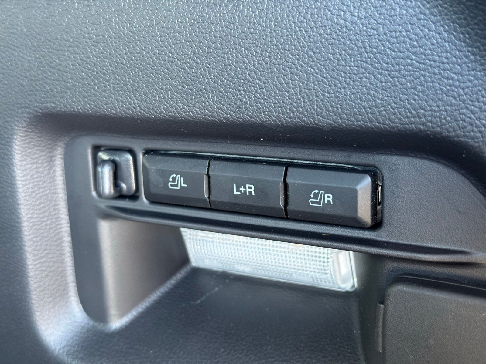 New 2026 Ford Explorer - photo 30