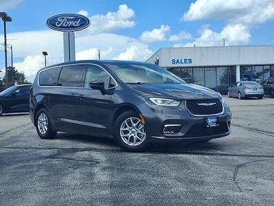 2023 Chrysler Pacifica FWD Minivan for sale #98909 - photo 1