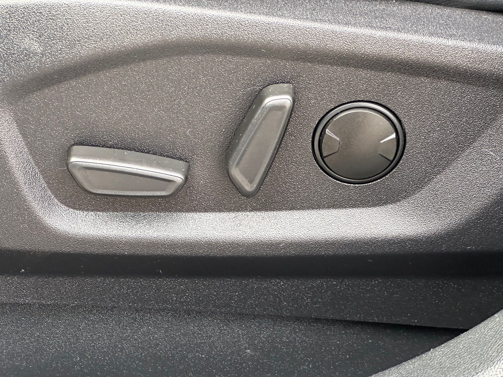 Used 2024 Ford Edge - photo 13