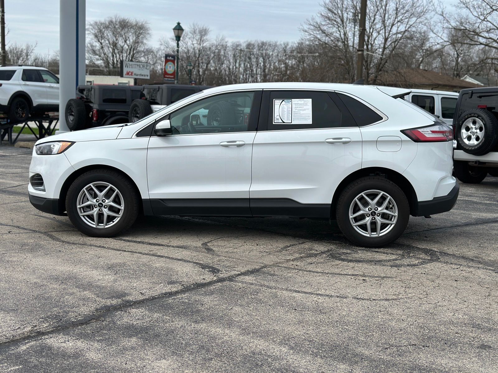 Used 2024 Ford Edge - photo 8