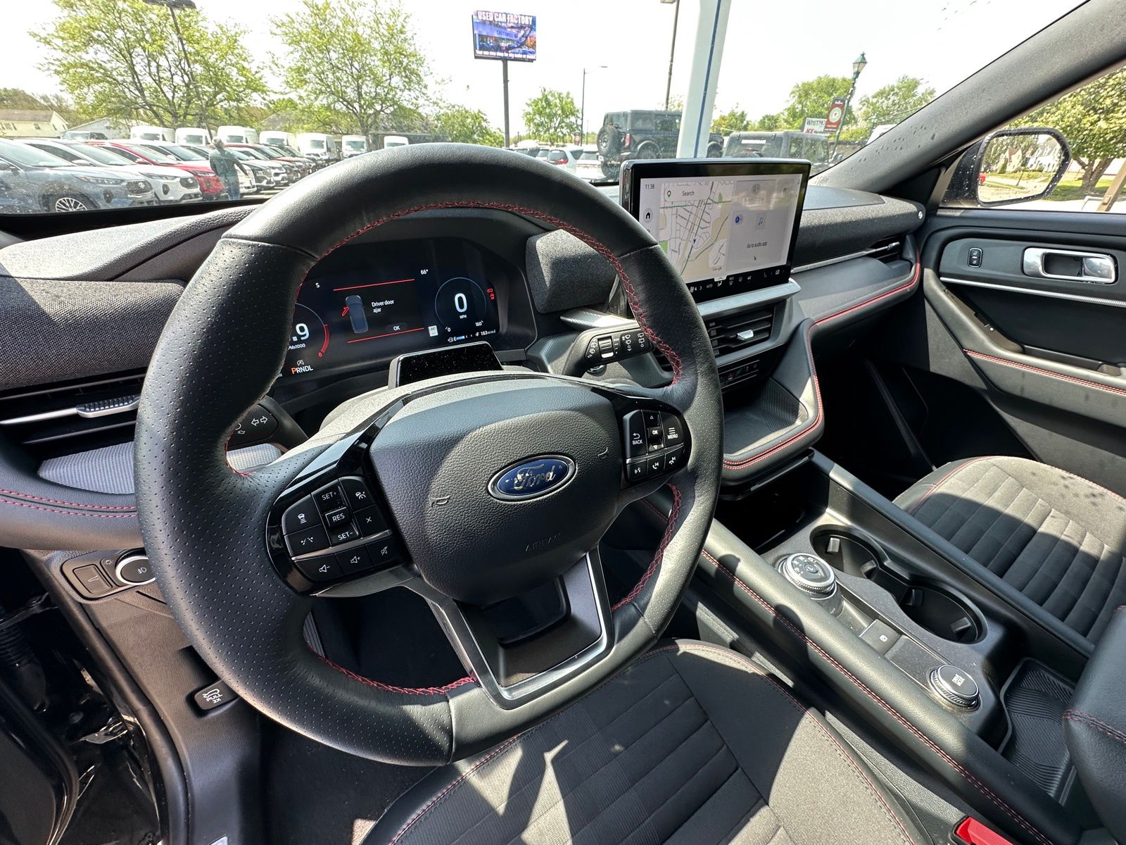 Used 2025 Ford Explorer - photo 24