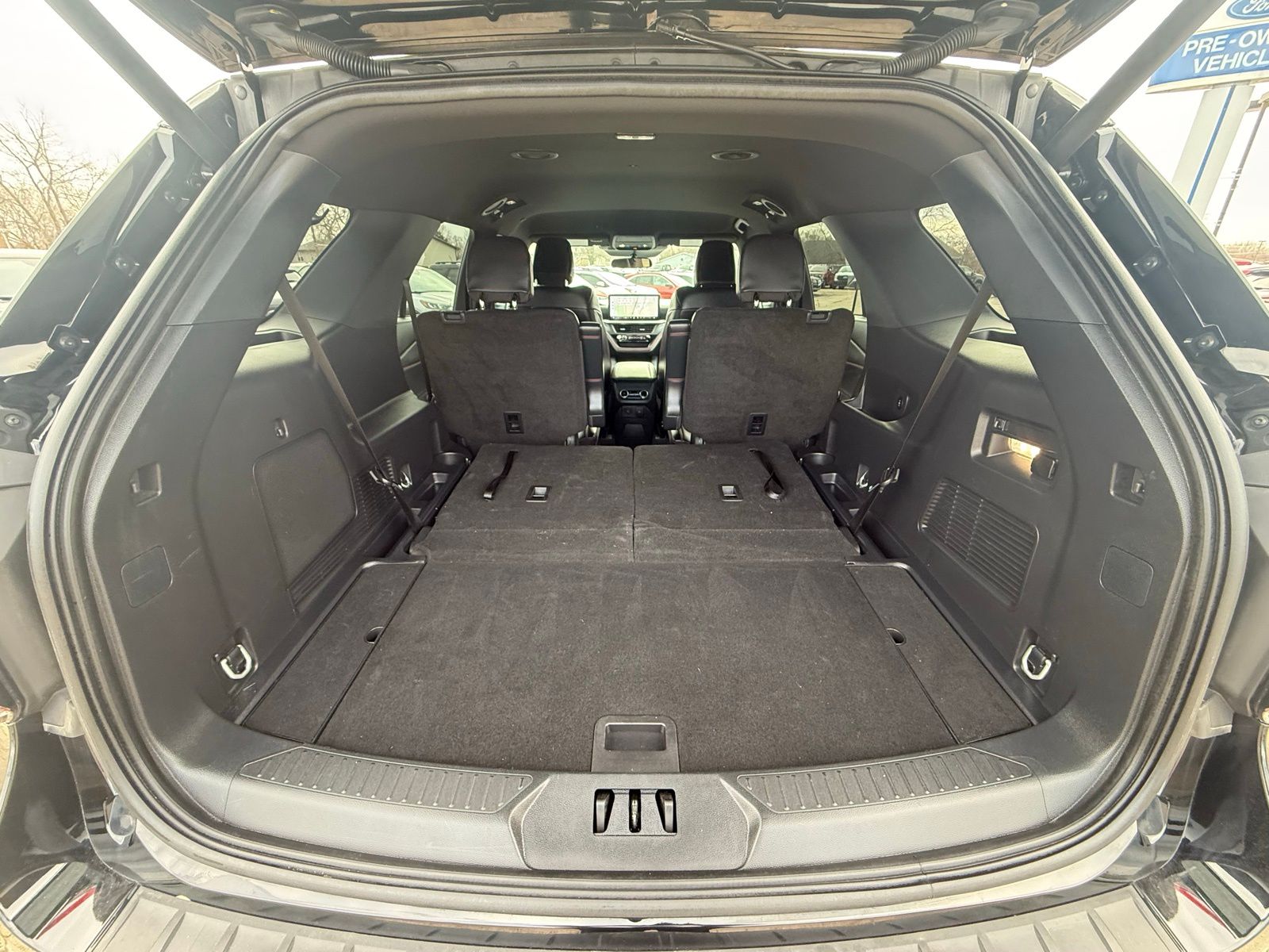 Used 2025 Ford Explorer - photo 27