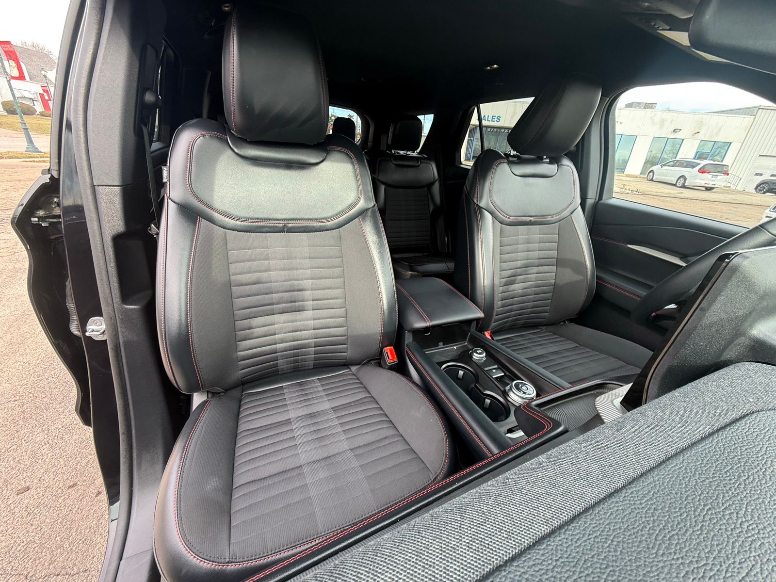 Used 2025 Ford Explorer - photo 35