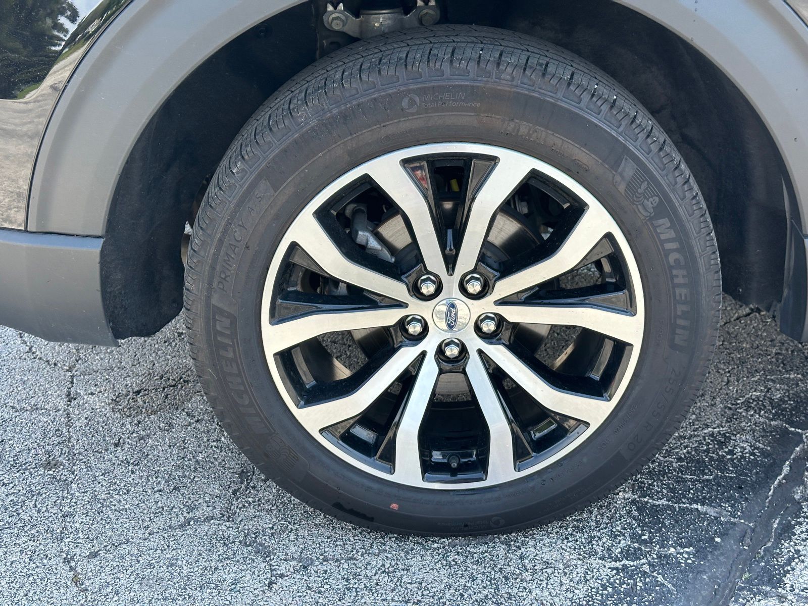Used 2025 Ford Explorer - photo 38