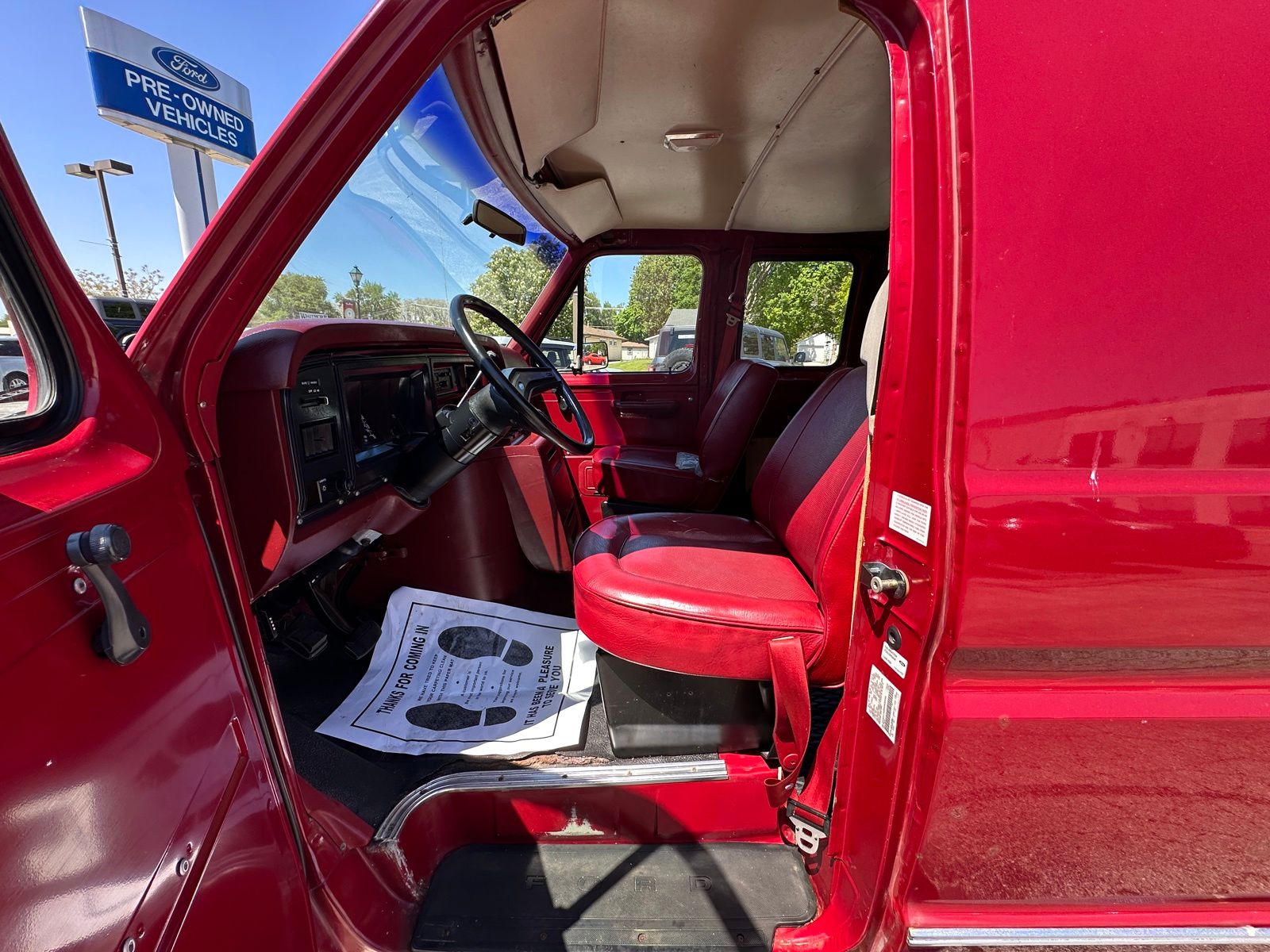 Used 1991 Ford E-150 - photo 14