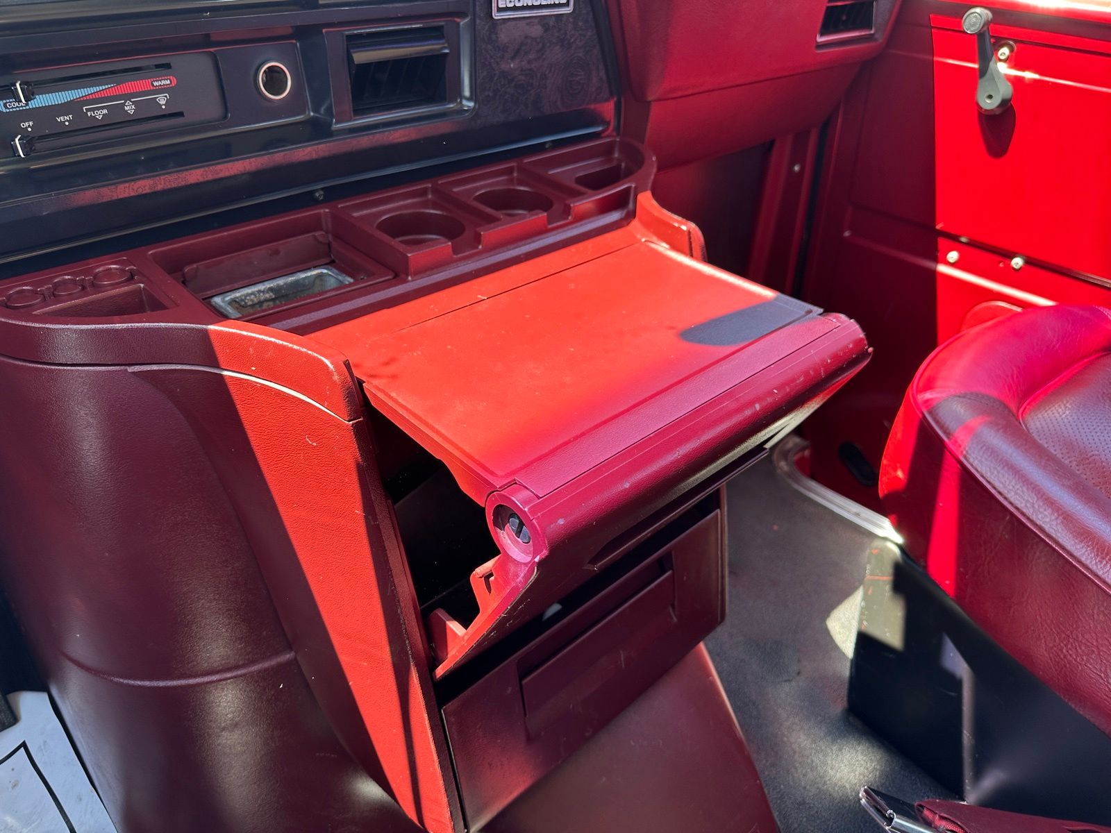 Used 1991 Ford E-150 - photo 24