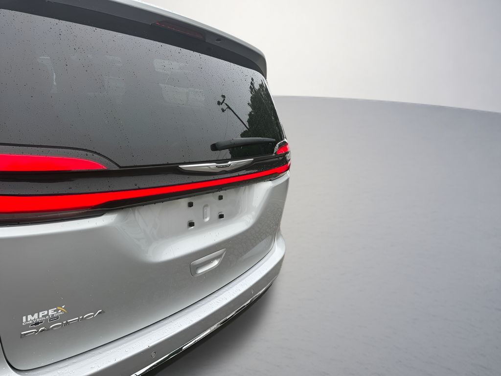 Used 2024 Chrysler Pacifica - photo 21