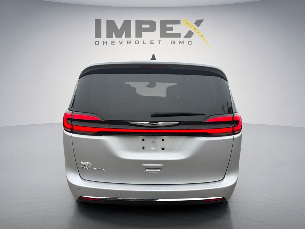 Used 2024 Chrysler Pacifica - photo 6