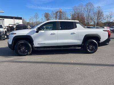 2024 Chevrolet Silverado EV Crew Cab AWD Pickup for sale #2CT4207 - photo 2