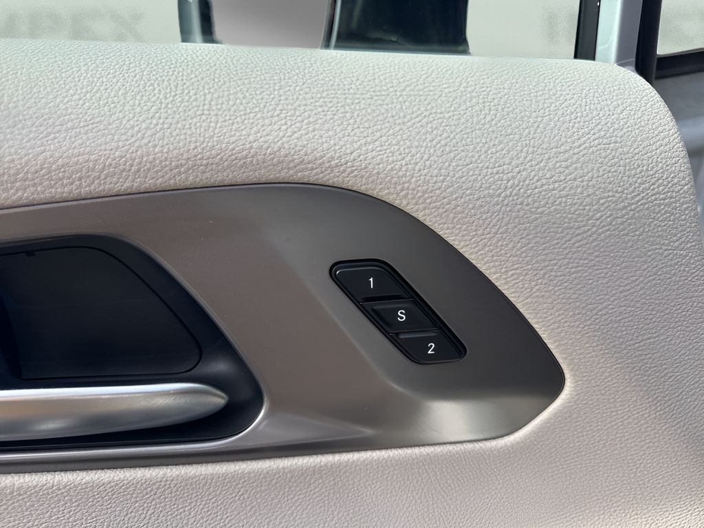 Used 2024 Chrysler Pacifica - photo 13