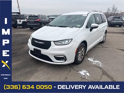 Used 2023 Chrysler Pacifica Touring L Minivan for sale #2CT61906 - photo 1