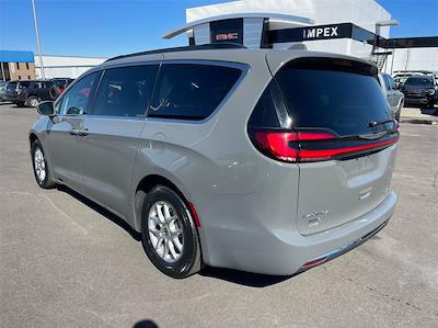 Used 2022 Chrysler Pacifica Touring L Minivan for sale #2CT6390 - photo 2
