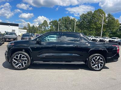 2025 Chevrolet Silverado EV Crew Cab AWD Pickup for sale #2CT9027 - photo 2