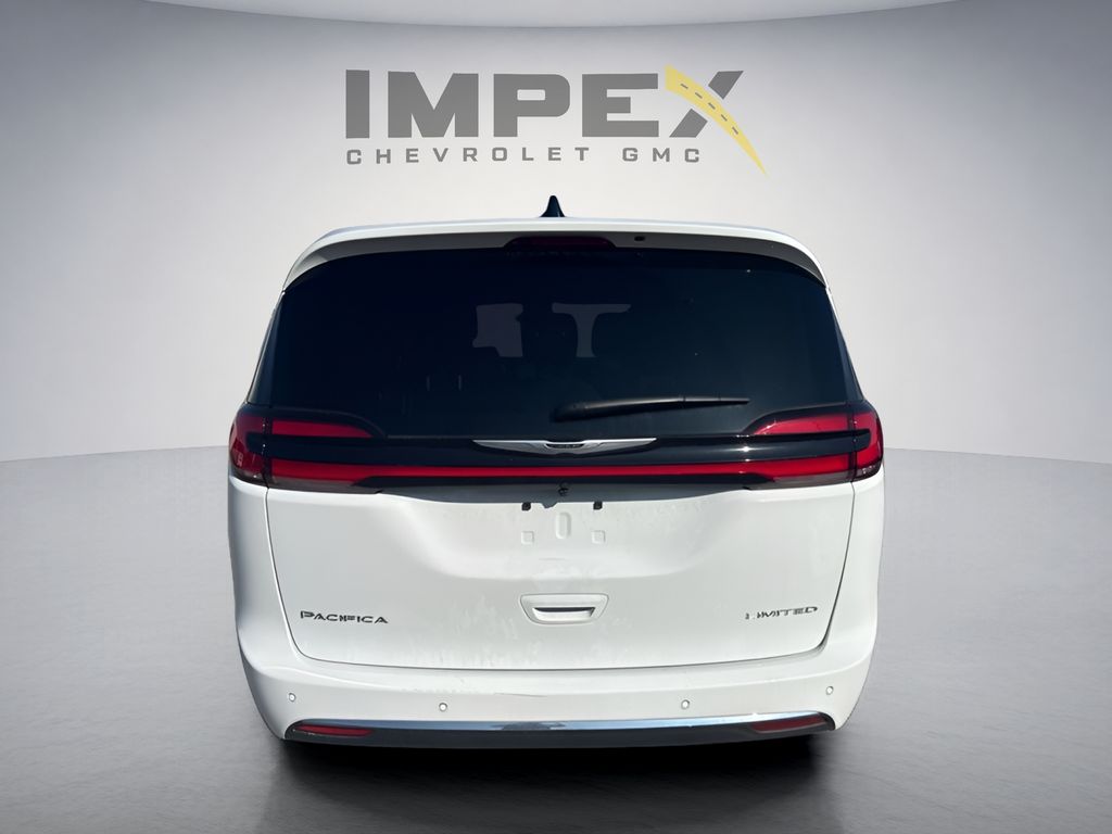 Used 2026 Chrysler Pacifica - photo 5