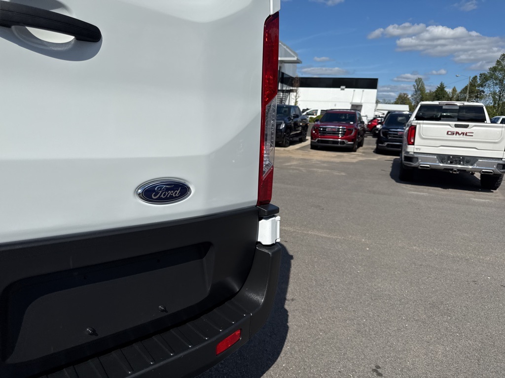 Used 2023 Ford Transit 250 - photo 28