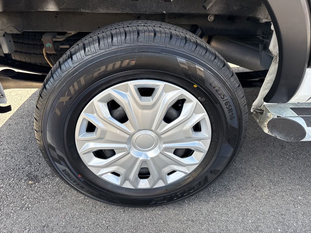 Used 2023 Ford Transit 250 - photo 29