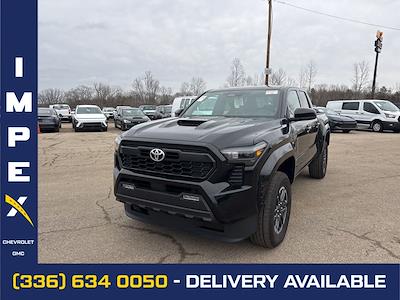 Used 2025 Toyota Tacoma - photo 1