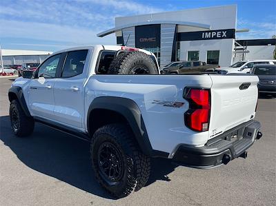 2024 Chevrolet Colorado Crew Cab 4x4, Pickup for sale #C00367 - photo 2