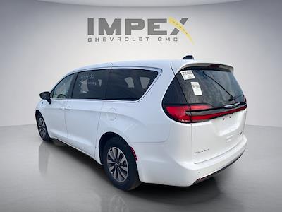 2024 Chrysler Pacifica FWD Minivan for sale #2CT21883 - photo 2