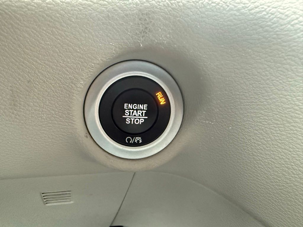 Used 2024 Chrysler Pacifica - photo 14