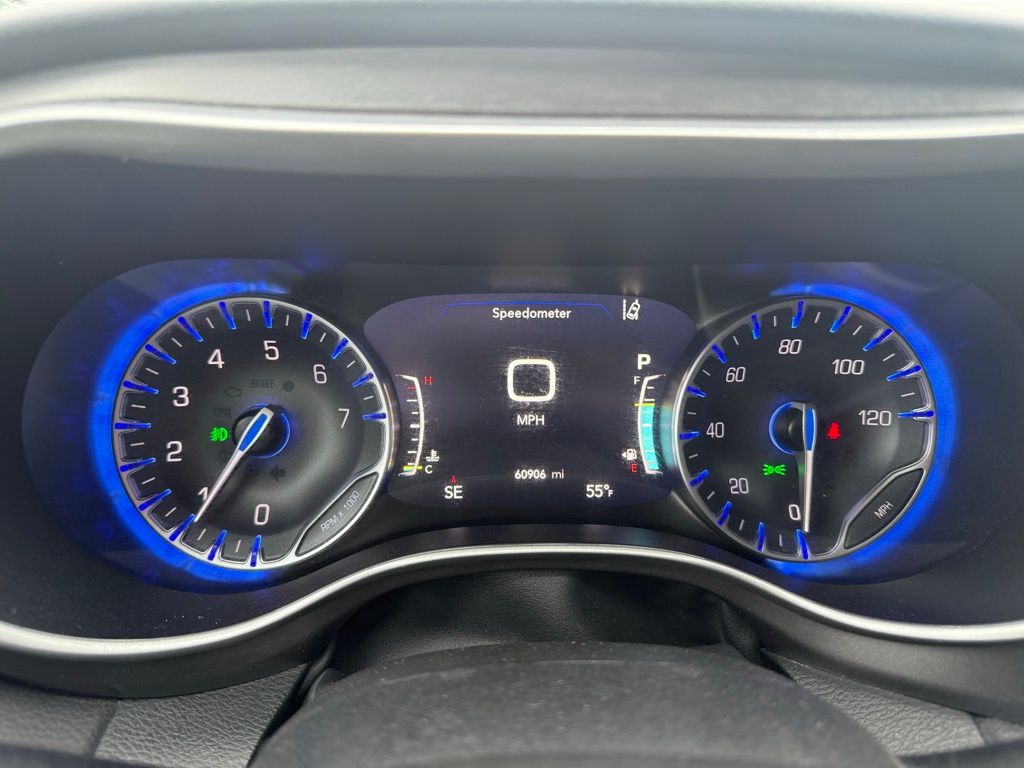 Used 2024 Chrysler Pacifica - photo 16