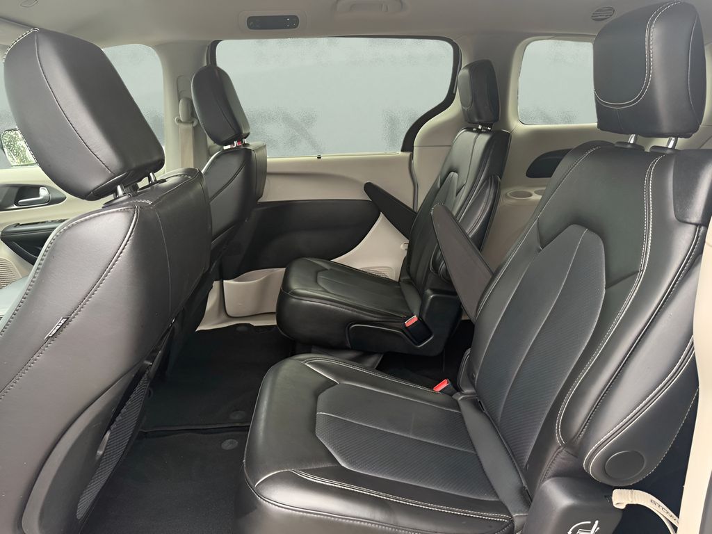 Used 2024 Chrysler Pacifica - photo 19