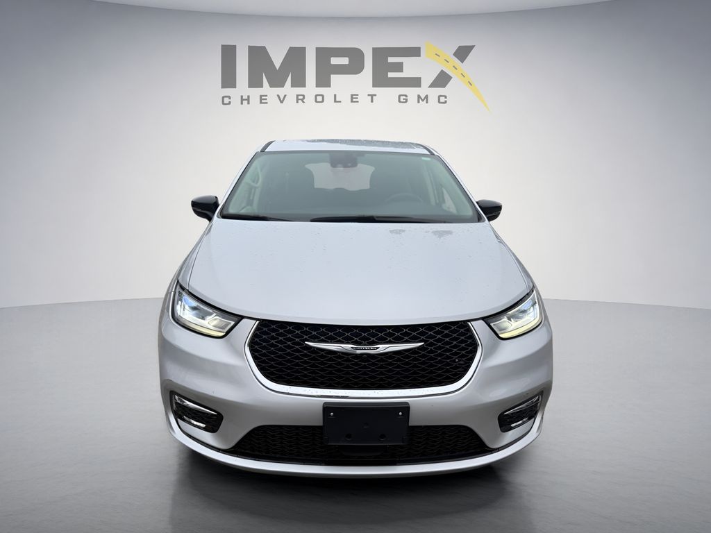 Used 2024 Chrysler Pacifica - photo 10