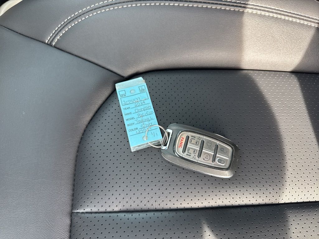 Used 2024 Chrysler Pacifica - photo 37