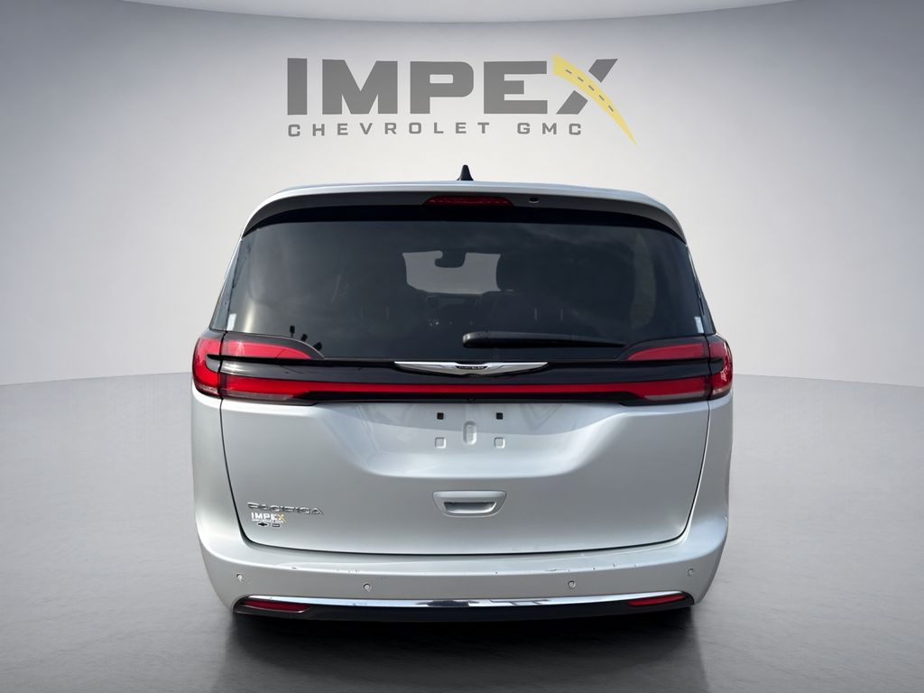 Used 2024 Chrysler Pacifica - photo 6