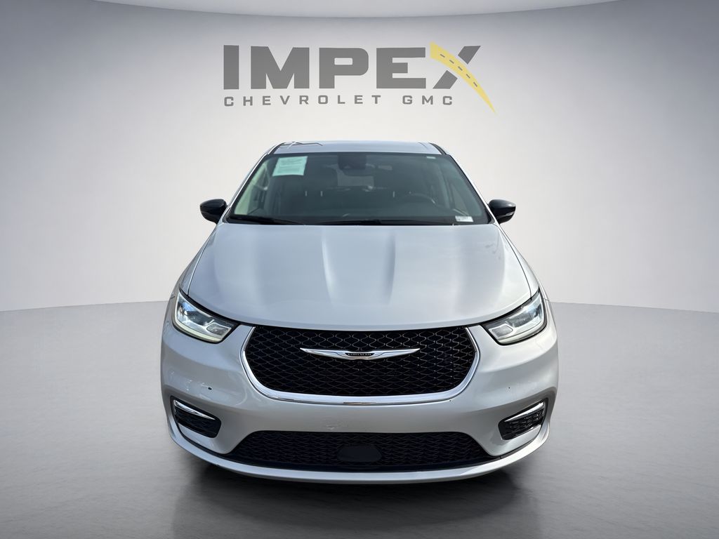 Used 2024 Chrysler Pacifica - photo 10