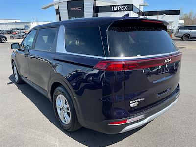 Used 2024 Kia Carnival LX Minivan for sale #2KT2684 - photo 2