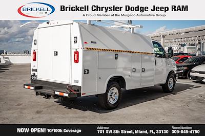 Used 2022 Chevrolet Express 3500 - photo 1